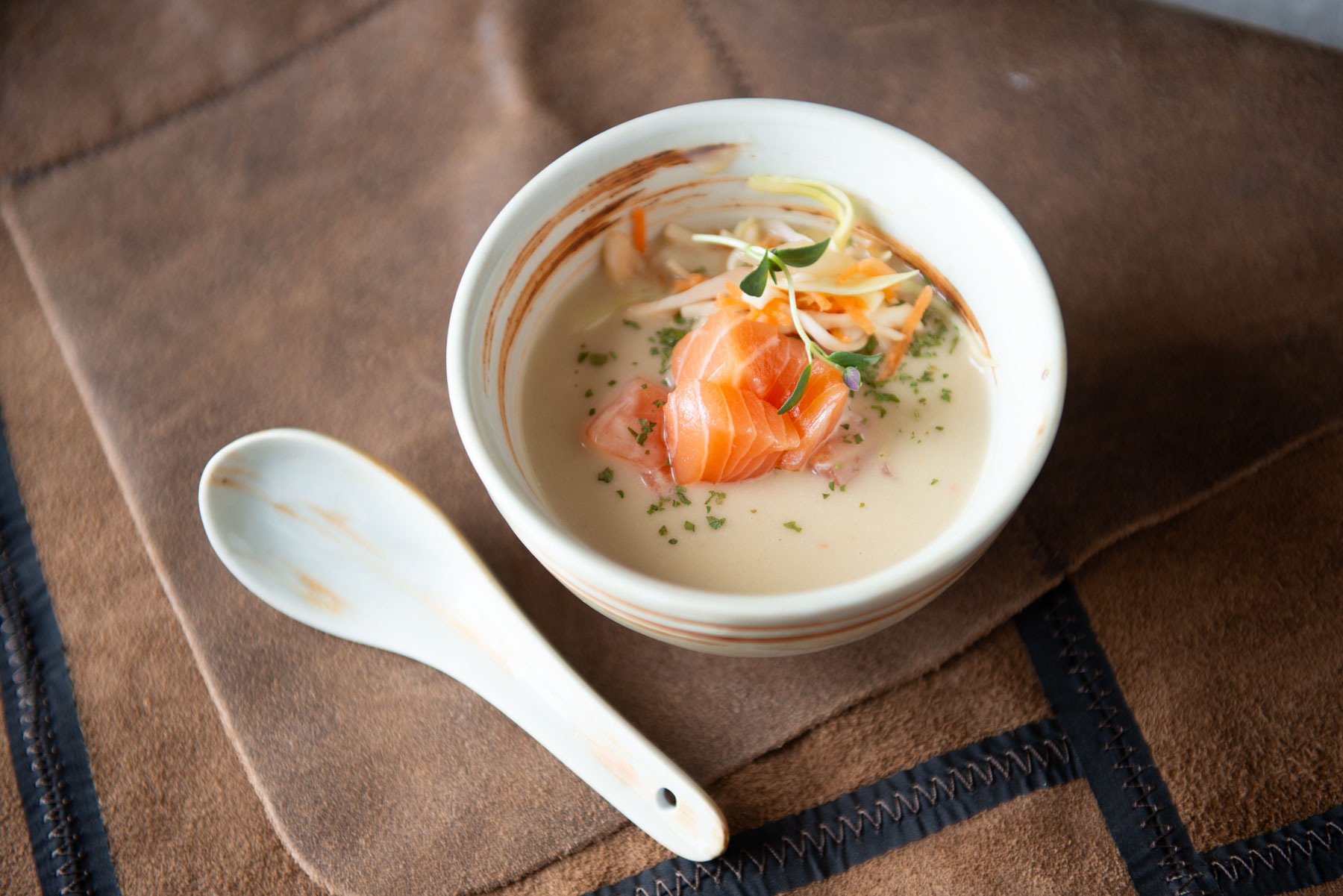 Asiatisk fiskesuppe